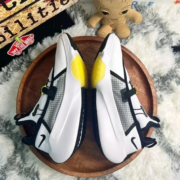 NIKE AIR ZOOM TRAVERSE GS CL - Picture 4 of 14